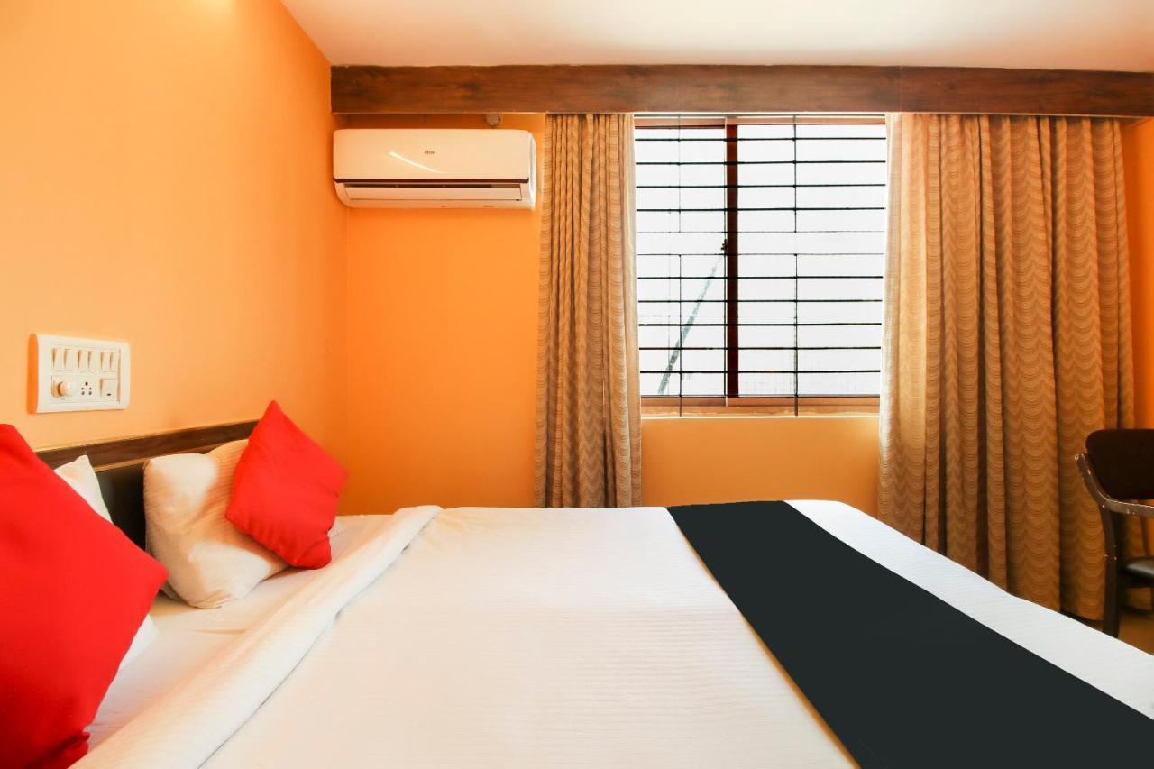 Capital O 71729 Lucky Inn Bangalore Luaran gambar